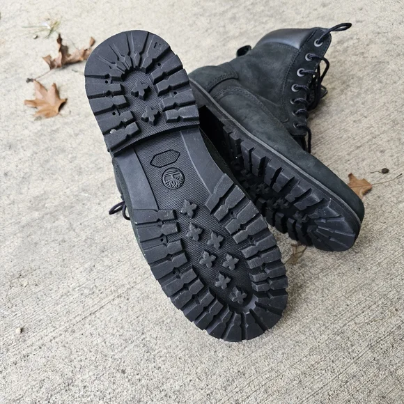 Timberland Men's Black Boots - Picture 2 of 6